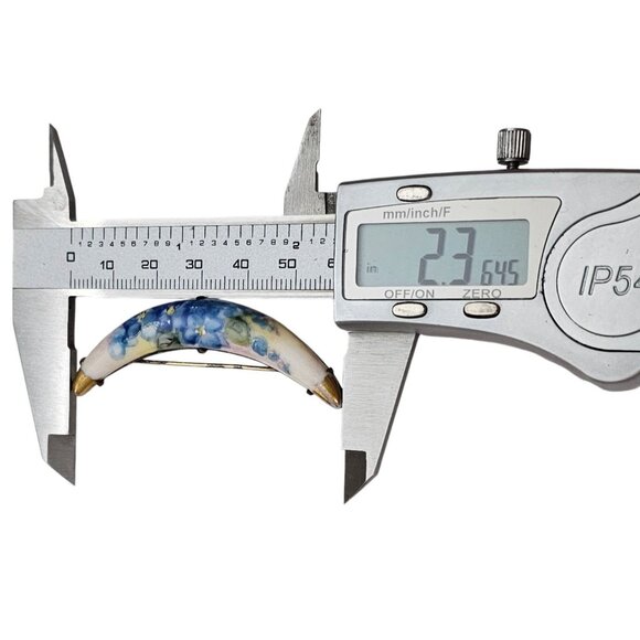 Victorian Blue Crescent Brooch, C Clasp Porcelain Pin L561 - Picture 7 of 9